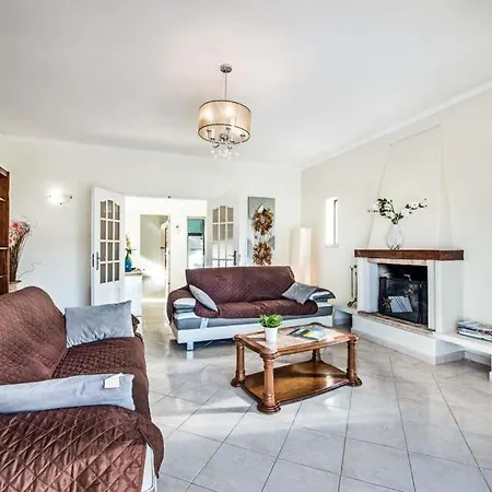 Sleeps 6 With Pool Air Con And Wifi Villa Vilamoura