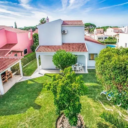 Sleeps 6 With Pool Air Con And Wifi Vilamoura
