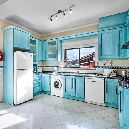 Sleeps 6 With Pool Air Con And Wifi Villa *