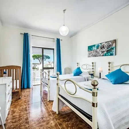 Sleeps 6 With Pool Air Con And Wifi Vilamoura